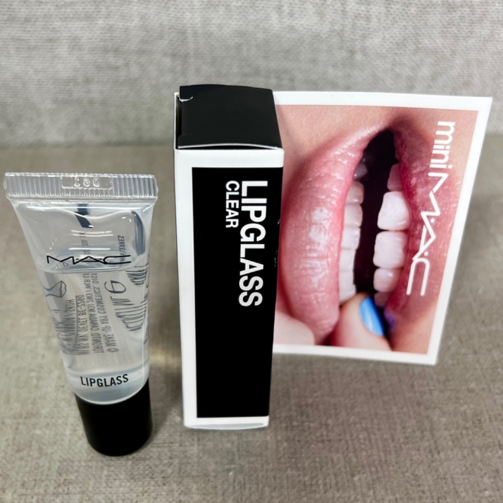 ❤️3 for $25❤️ Last One‼️ MAC Clear Lipglass mini - Picture 3 of 4